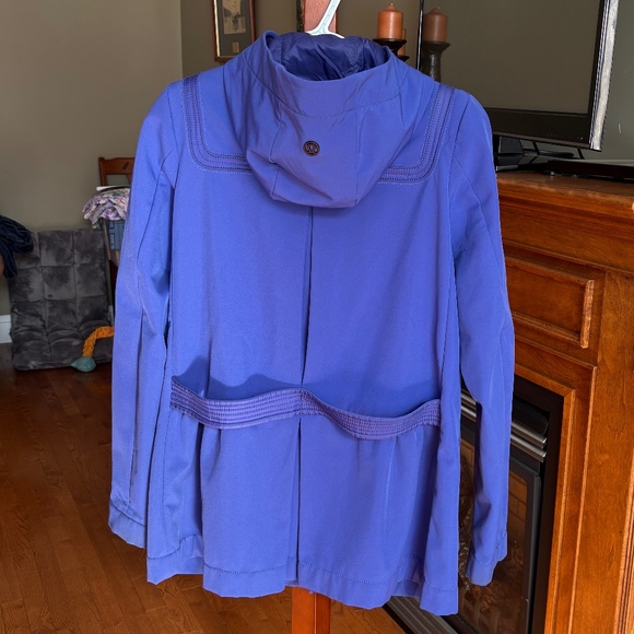 Lululemon Paddington Softshell Coat, Size 6 - Picture 3 of 4